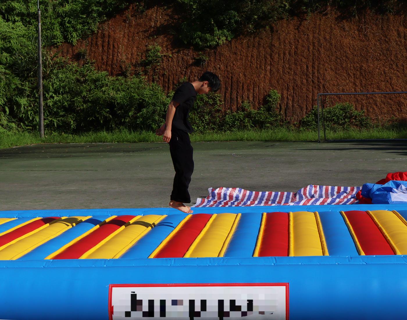 ジムフィットネスマット、体操クッション、屋外キッズ用バウンス - Kids Outdoor Gym のレビューと価格